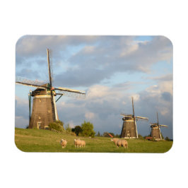 Landschaft mit Windmühlen und Schafen Magnet