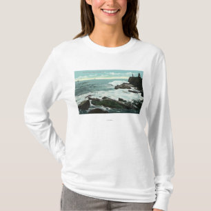 Landschaftliche Ansicht der Kap-Hütte des felsige T-Shirt