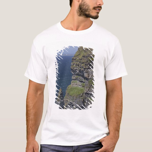 Landschaftliche Klippen von Moher und O'Brien Towe T-Shirt (Vorderseite)
