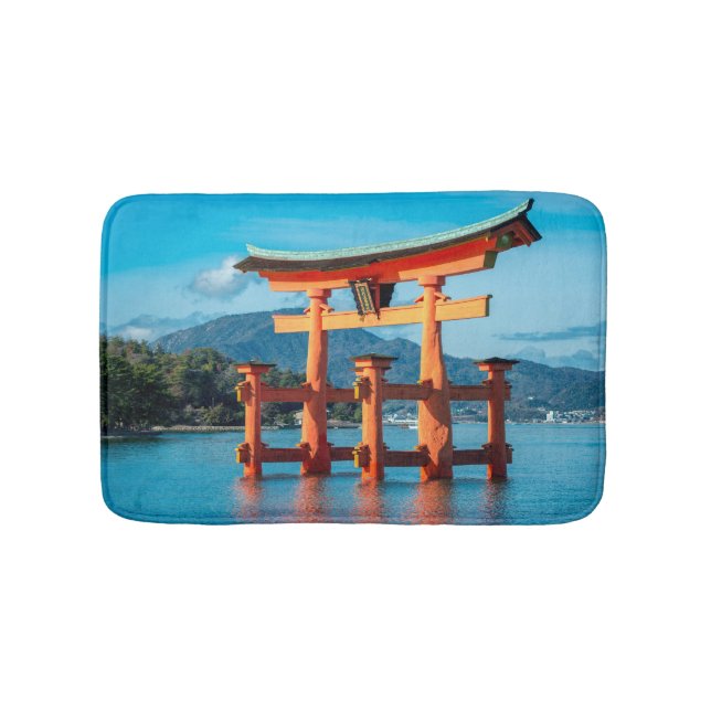 Landschaftliche Landschaft mit dem japanischen Tor Badematte (Vorderseite)