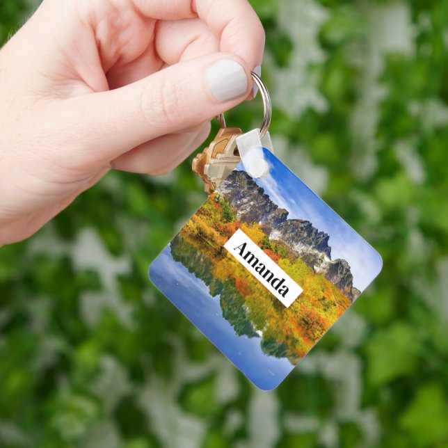 Landschaftliche Landschaftswälder und Berge Schlüsselanhänger (Hand)