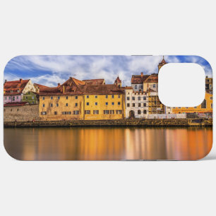 Landschaftliche Regensburger Flussansicht Case-Mate iPhone Hülle