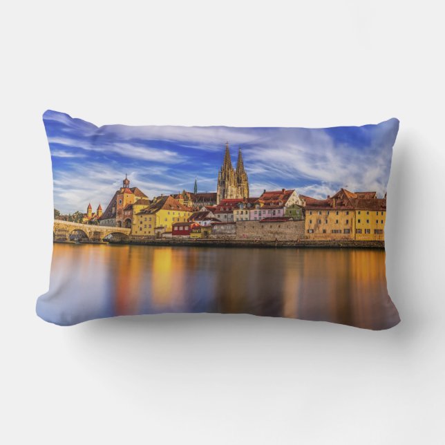Landschaftliche Regensburger Flussansicht Lendenkissen (Vorderseite)
