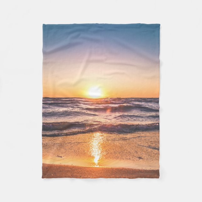 Landschaftliche Sicht auf das Meer bei Sonnenunter Fleecedecke (Vorderseite)