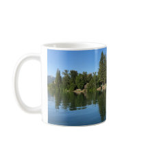 Landschaftlicher Fluss Montana