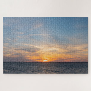 Landschaftlicher Sonnenuntergang am italienischen