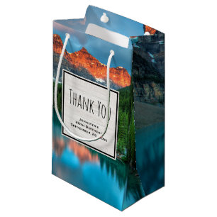 Landschaftliches Foto von Mountain & Lake Kleine Geschenktüte
