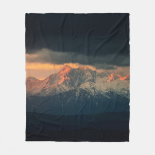 LANDSCHAFTSFOTOGRAFIE DER SCHNEEBERGE UNTER NIMB FLEECEDECKE