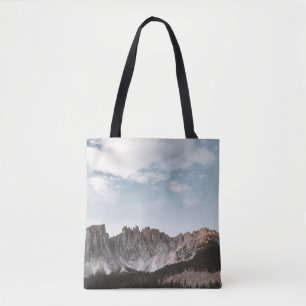 LANDSCHAFTSFOTOGRAFIE VON GRAU UND BROWN BERG TASCHE