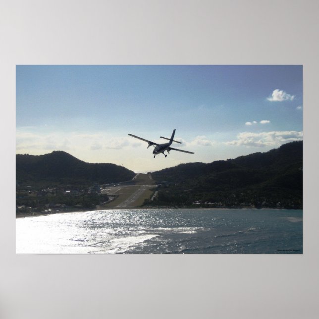 Landung in St. Barth Poster (Vorne)