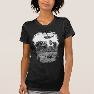 Landung Vietnams Huey T-Shirt