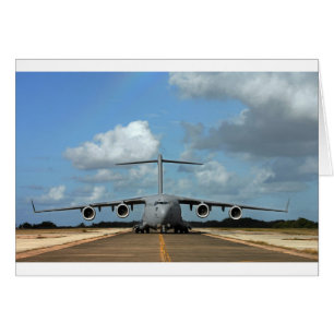 Landung von militärischem Flugzeug