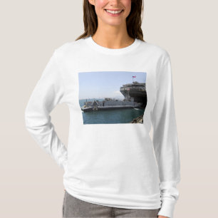 LandungsbootGebrauchsbewegen in Position T-Shirt