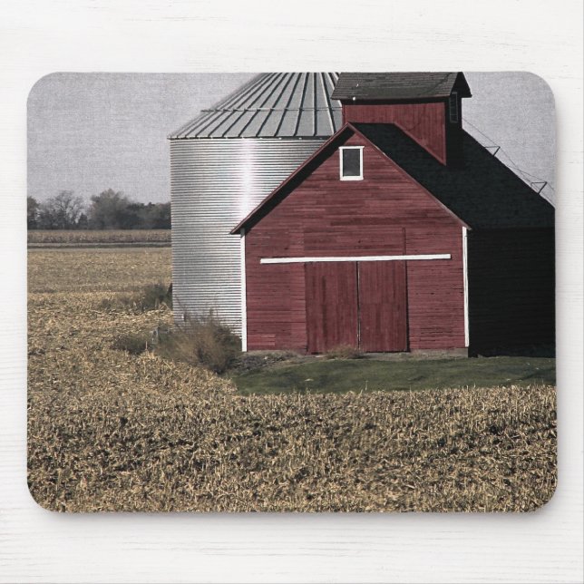 Landwirtschaftliche Landschaft nach Ernte Mousepad (Vorne)