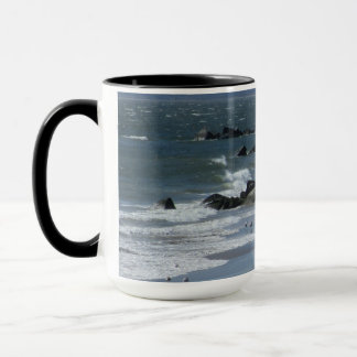 Lange Winterwanderungen am Strand Tasse