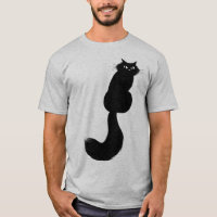 Langhaarige schwarze Katzenkatze mit Blick auf Sch