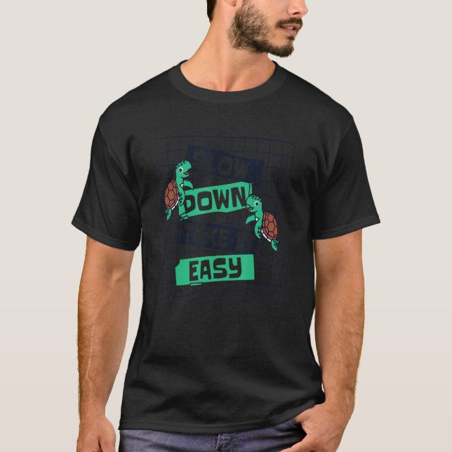 Langsam herunterfahren Nehmen Sie die leicht rote  T-Shirt (Vorderseite)