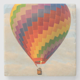 Laos, Vang Vieng. Heißluftballon Steinuntersetzer
