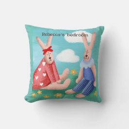 Lapins à l'aspect rétro avec coussin de nom modifi