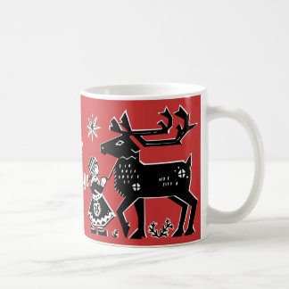 Lappland-Mädchen hält Ren Kaffeetasse