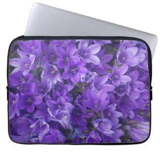 Laptop-Hülle mit lila Campanula-Blumen Laptopschutzhülle