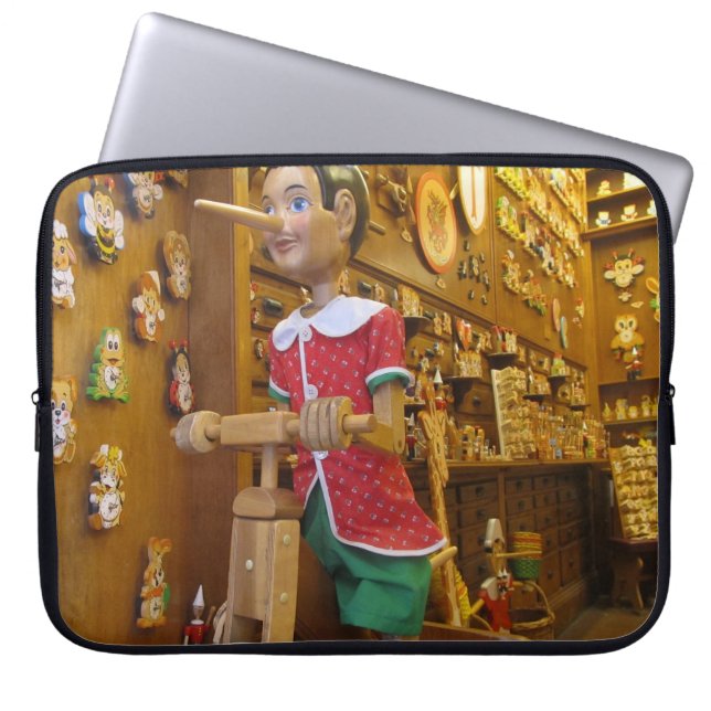 Laptop-Hülse--Pinocchio Puppe Laptopschutzhülle (Vorderseite)