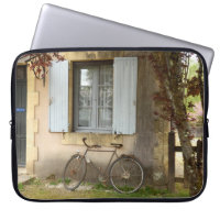 Laptop Sleeve im französischen Haus