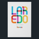 Laredo Texas Mitte des Jahrhunderts, Pop Art, Künstlicher Leinwanddruck<br><div class="desc">Laredo Texas klassischer Retrostil aus dem 60er 70er und 80er. Helle Primärfarben im abstrakten Kunststil des 20. Jahrhunderts mit einfachen geometrischen Elementen. Vintage Pop Kunst. Einfach fett,  trage deine Heimatstadt laut aus.</div>