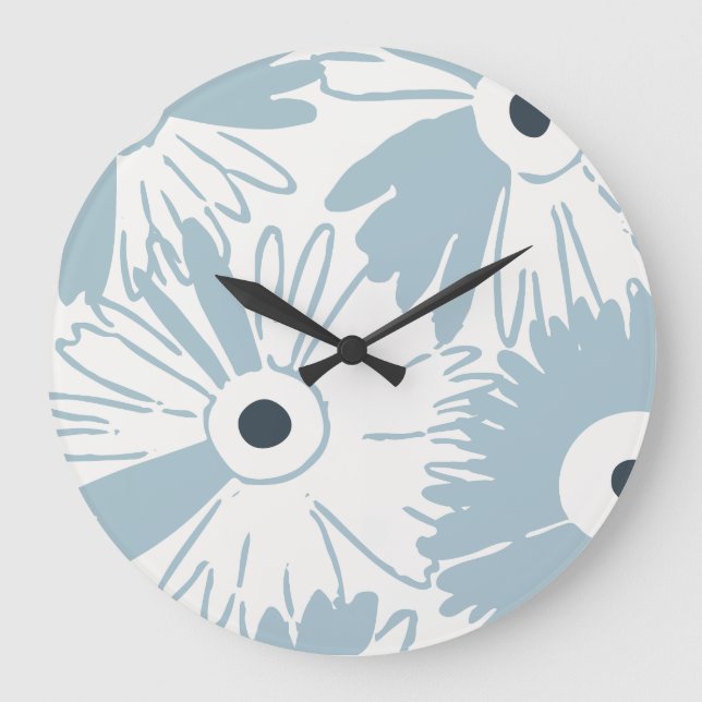 Large Retro Daisy Flower Power Dusty Sky Blue Große Wanduhr (Vorderseite)
