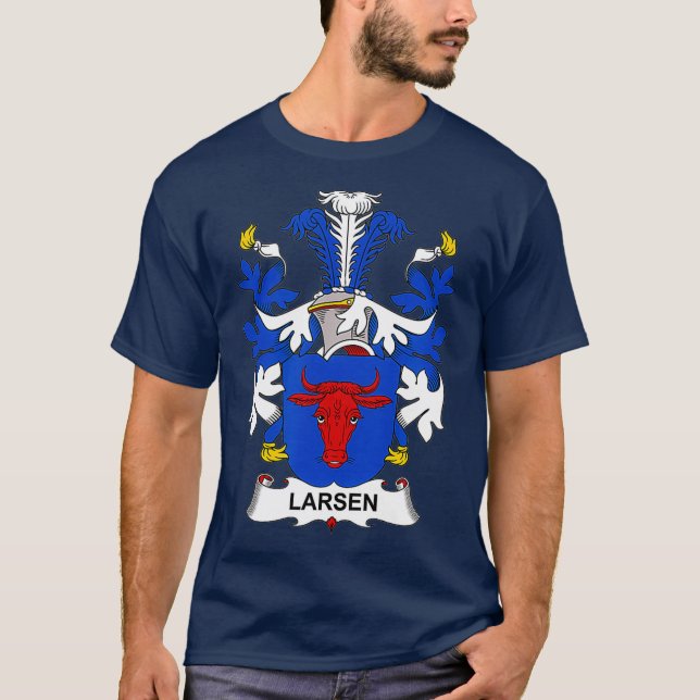 Larsen Coat of Arms Familienwappen T-Shirt (Vorderseite)