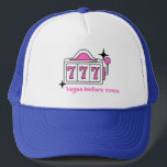 Las Vegas Bachelorette Weekend Party Trucker Hat Truckerkappe<br><div class="desc">Der Vegas Bachelorette Theme LKWer lässt sich leicht an Ihr Bachelorette Wochenende anpassen. Retro-thematische Sonderhütten sind ein großartiges Geschenk für Ihre Brautjungfrau und werden das niedliche Foto von Instagram machen. Ändern Sie die Farben oder fügen Sie Ihre Namen,  um es zu Ihrem eigenen zu machen!</div>