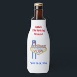 Las Vegas Birthday Party Favor Flaschenkühler<br><div class="desc">Are you going to celebrate your birthday in Las Vegas this year?  This bottle cooler is a perfect way to commemorate your trip!  Customize with your own name,  and date(s).  The font and color of the text can be changed to fit your preference.</div>