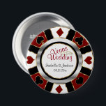 Las Vegas Style Wedding Dark Red and Gold Button<br><div class="desc">Button-Buttone. Las Vegas Style Wedding in Dunkelrot und Gold Poker Chip Design. ⭐ Dieses Produkt ist zu 100% benutzerdefinierbar. *****Klicken Sie auf die SCHALTFLÄCHE ANKLICKEN, um hinzuzufügen, zu löschen, zu verschieben, zu verändern, umzudrehen, zu drehen, etc... eine der Grafiken oder Texte. 99% meiner Designs in meinem Geschäft sind in Schichten...</div>