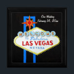 Las Vegas-Zeichen Hochzeitsdatum Geschenkbox<br><div class="desc">Der Empfang des fabelhaften Las Vegas Schildes ist eine berühmte Ikone,  und jetzt ist es auch eine attraktive Geschenkboxen.  Anpassen für Ihren besondere Anlass</div>