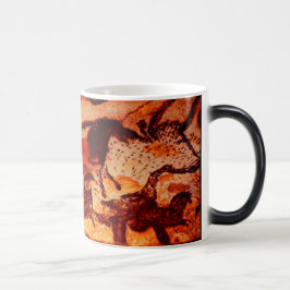 Lascaux Pferde und ein Stier Verwandlungstasse