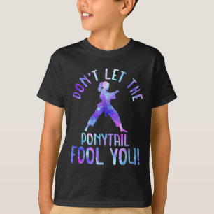 Lass Dich Nicht Vom Pferdeschwanz Täuschen Lustig  T-Shirt