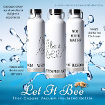 "Lass es sei" Ihre Kupfer-Vakuum-Flasche Trinkflasche<br><div class="desc">Die Lass It Bee Thor Copper Vacuum Flasche - Ihr ultimativer Getränkekonzept, das genauso stilvoll wie funktional ist! Egal ob Sie ein Coffee-Kenner oder ein Kaltgetränk-Liebhaber sind, dieser doppelwandige, isolierte Wunder behalte Ihre Getränke für mehr als 12 Stunden warm oder erfrischend kalt für unglaubliche 48 Stunden. Diese Flasche ist mit...</div>