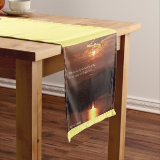 Lass uns Freudenspieler Kurzer Tischläufer