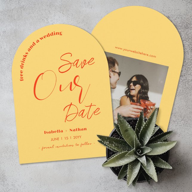 Lässige Fun Yellow Summer Wedding rettet das Datum Einladung (Von Creator hochgeladen)