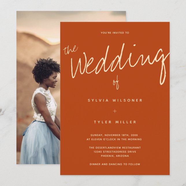Lässige Typografie Foto Burnt Orange Wedding Einladung (Vorne/Hinten)