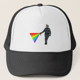 Lässiger Pfeffer-Spray-Polizist-Regenbogen mit Truckerkappe