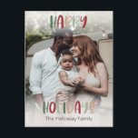 Lässiges farbenfrohes Fest Urlaub Helle Volles Fot Feiertagspostkarte<br><div class="desc">Diese lässige, farbenfrohe Feiertage strahlt voller Foto Urlaub Postkarte ist perfekt für Ihren lustigen, kreativen, hellen Gruß. Es ist ein einzigartiger, spielerischer, moderner Schriftart in Rot, Boho Bräune und heller und dunkelgrüner Farbe, die für ein fröhliches, saisonales Ambiente sorgen. Wenn Sie Ihren Lieben den dunklen Winter mit niedlichem Feiertagsjubeln näher...</div>