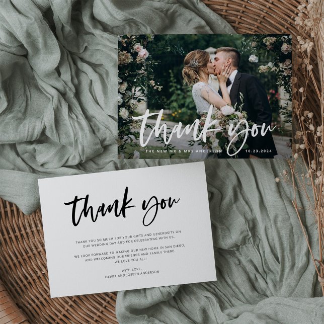 Lässiges Skript und Foto | Hochzeit Dankeskarte (A simple and elegant thank you card with your wedding photo and casual modern script)