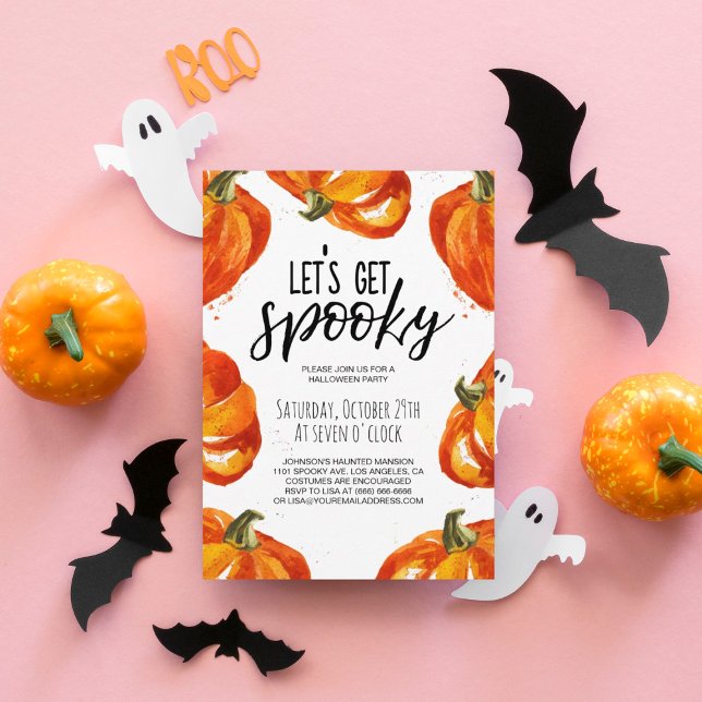 Lasst uns das Spooky Pumpkin-Halloween-Party bekom Einladung (Let's get spooky typography watercolor orange pumpkin border party invitation.)