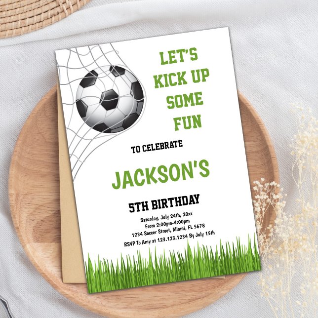 Lasst uns ein paar lustige Einladungen zum Fußball (Let's kick up some fun Soccer Birthday Invitations)