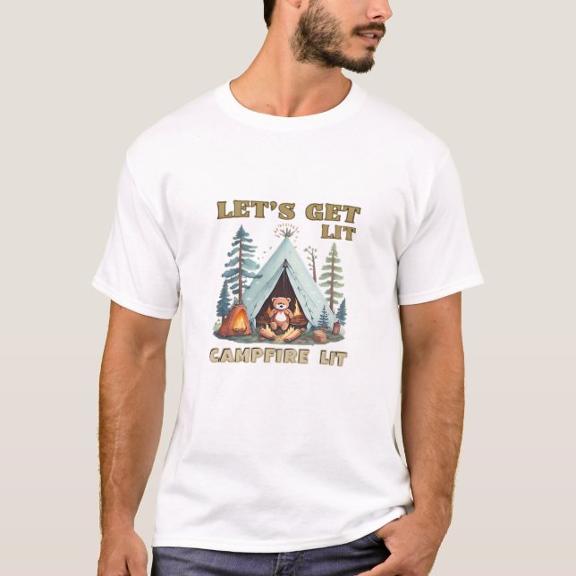 Lasst uns hingehen. Campfire Lit Classic T-Shirt (Vorderseite)