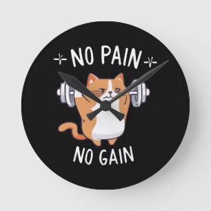 Lasst uns Muskeln aufbauen! Zeit im Fitnessstudio! Runde Wanduhr
