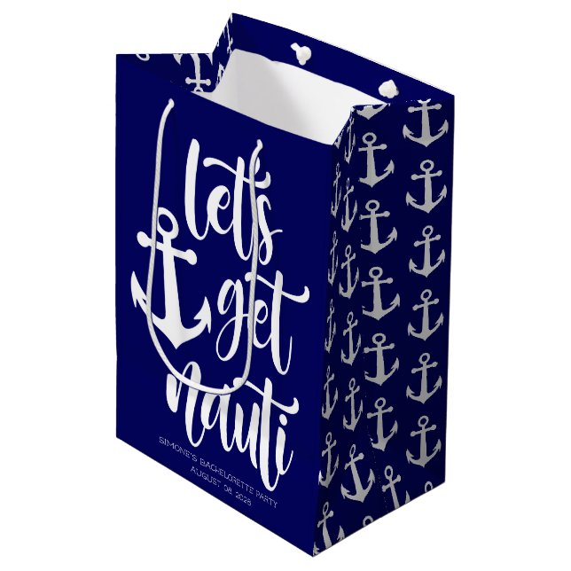 Lasst uns Nauti holen | Funny Modern Text Bachelor Mittlere Geschenktüte (Vorderseite Schrägansicht)