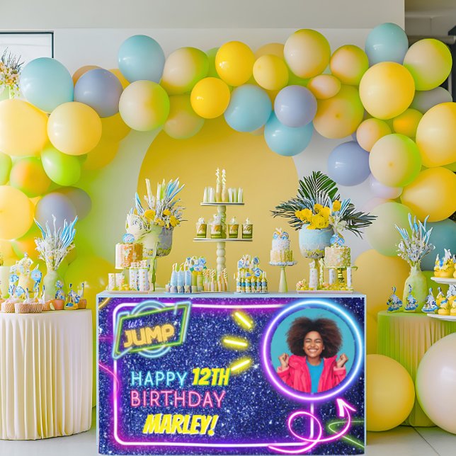 Lasst uns Party Bounce Neon Trampolin Park springe Banner (Von Creator hochgeladen)