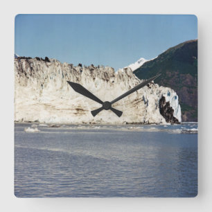 Last Snow Quadratische Wanduhr